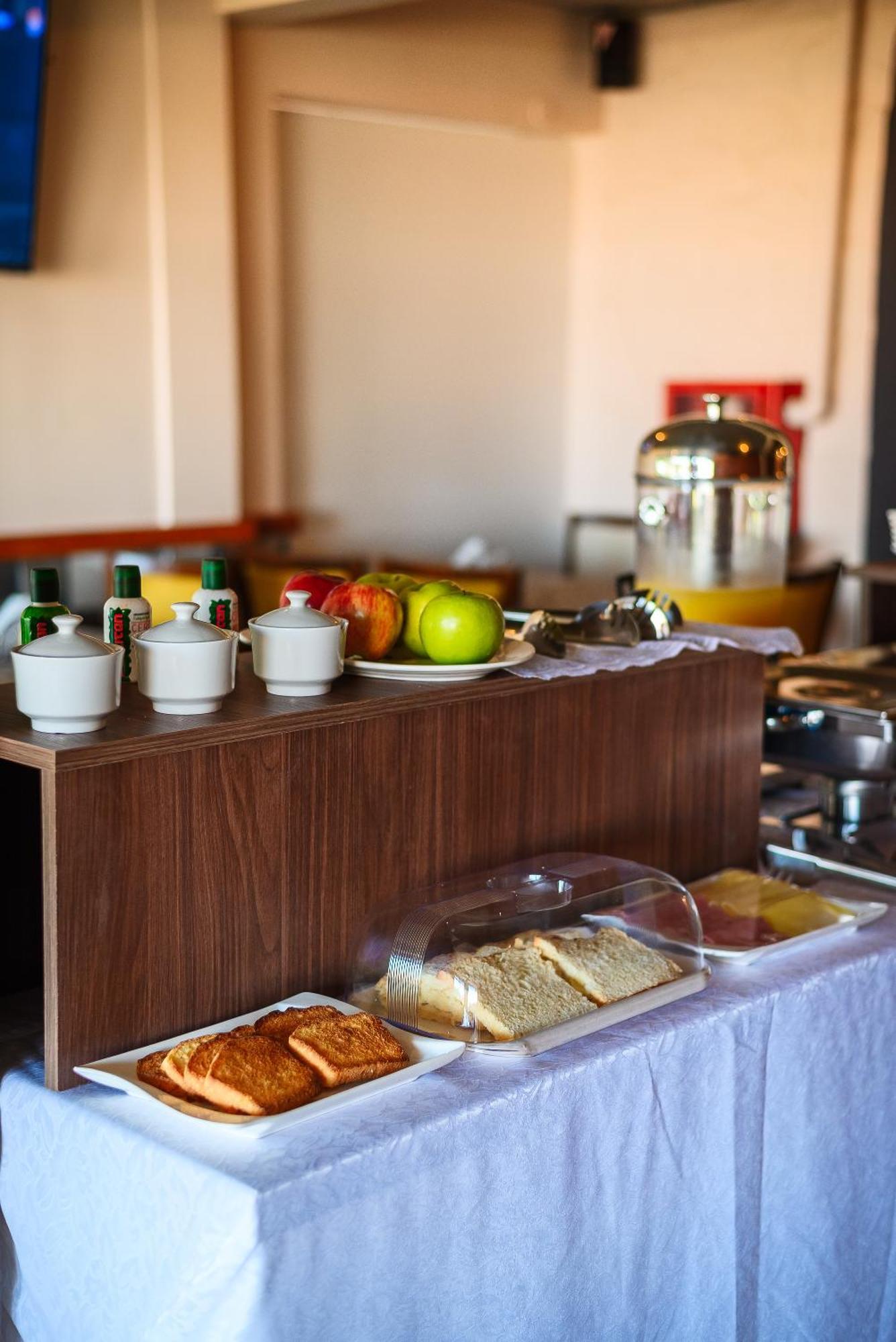 Hotel Renty Beach Encarnación Екстериор снимка